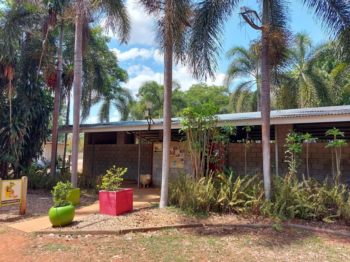 Litchfield Tourist Park Hotell Batchelor Exteriör bild