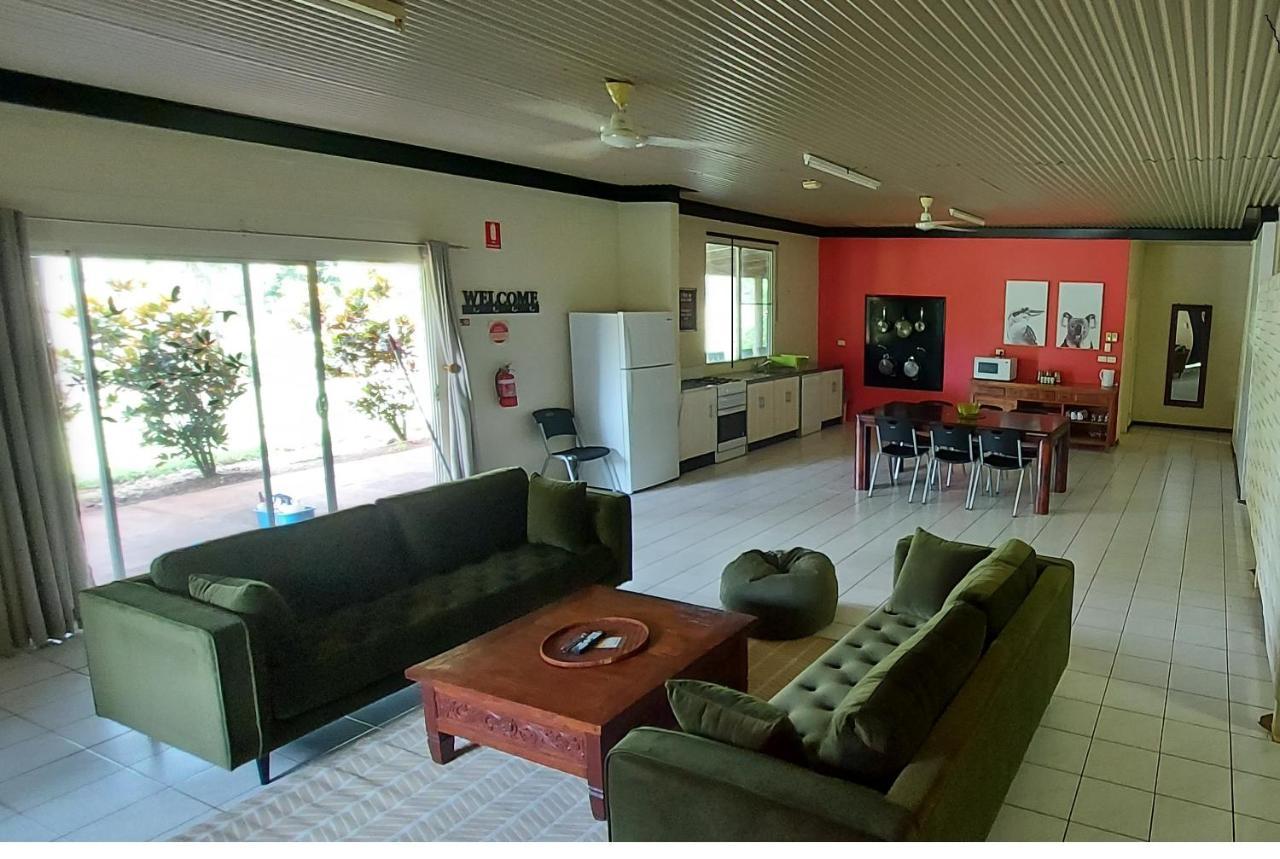 Litchfield Tourist Park Hotell Batchelor Exteriör bild