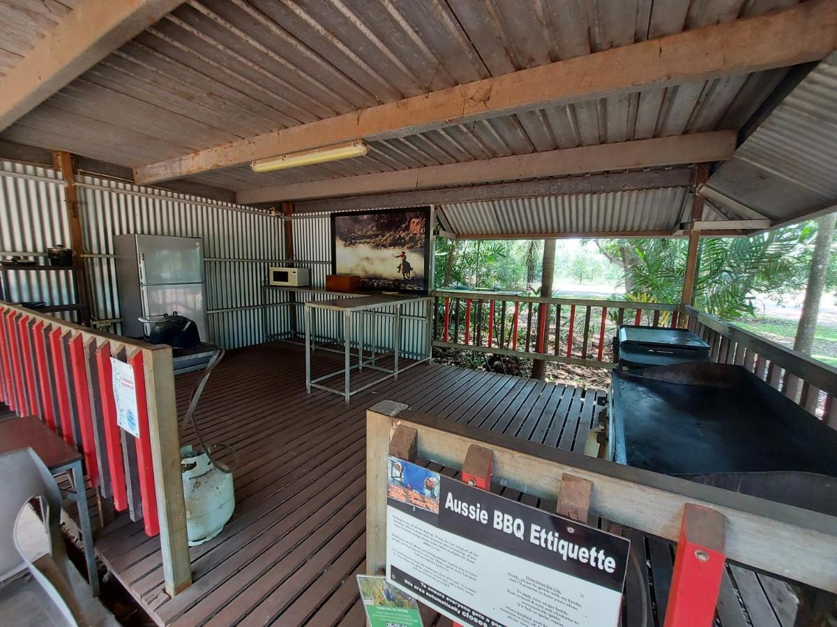 Litchfield Tourist Park Hotell Batchelor Exteriör bild