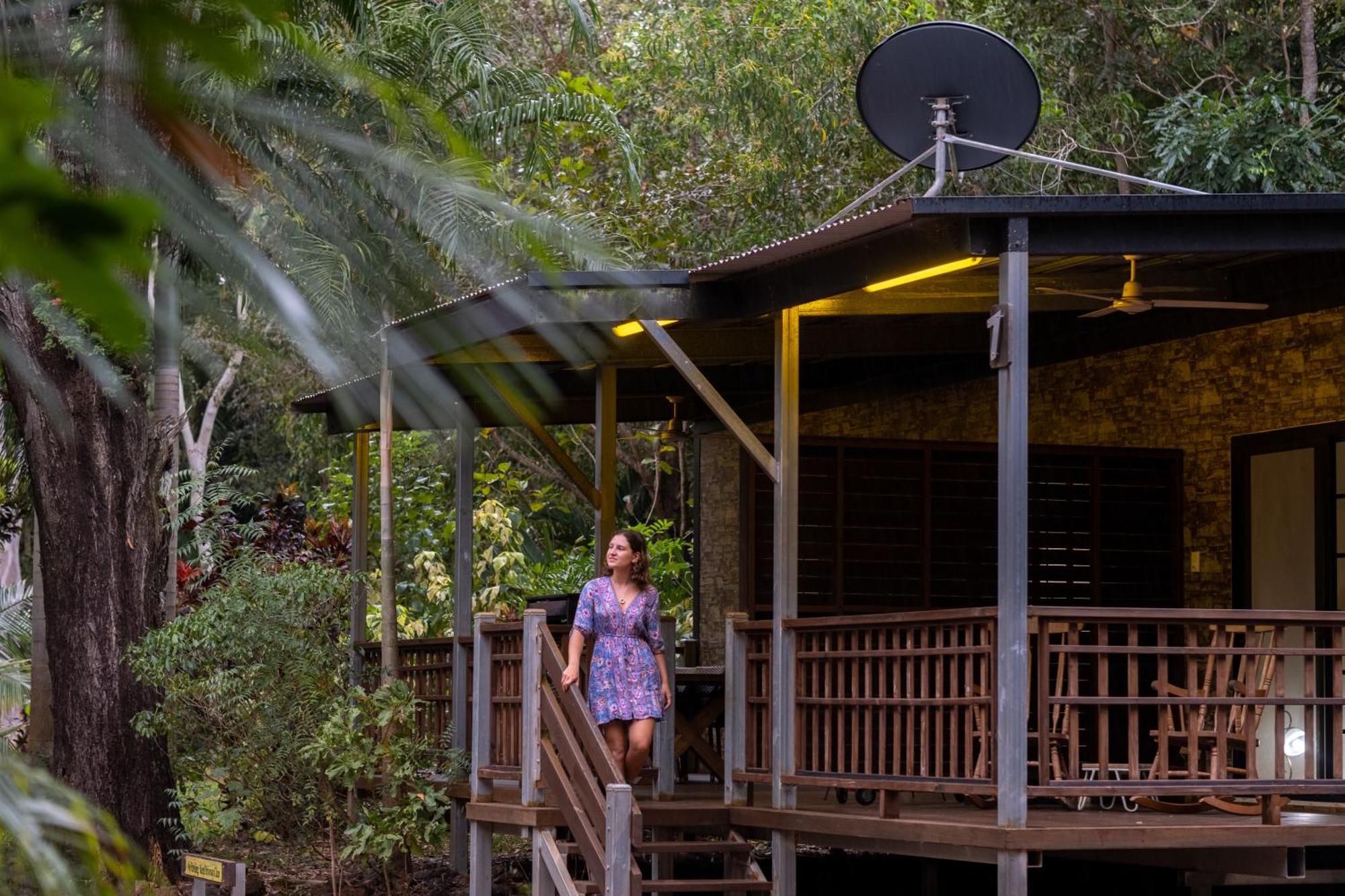 Litchfield Tourist Park Hotell Batchelor Exteriör bild