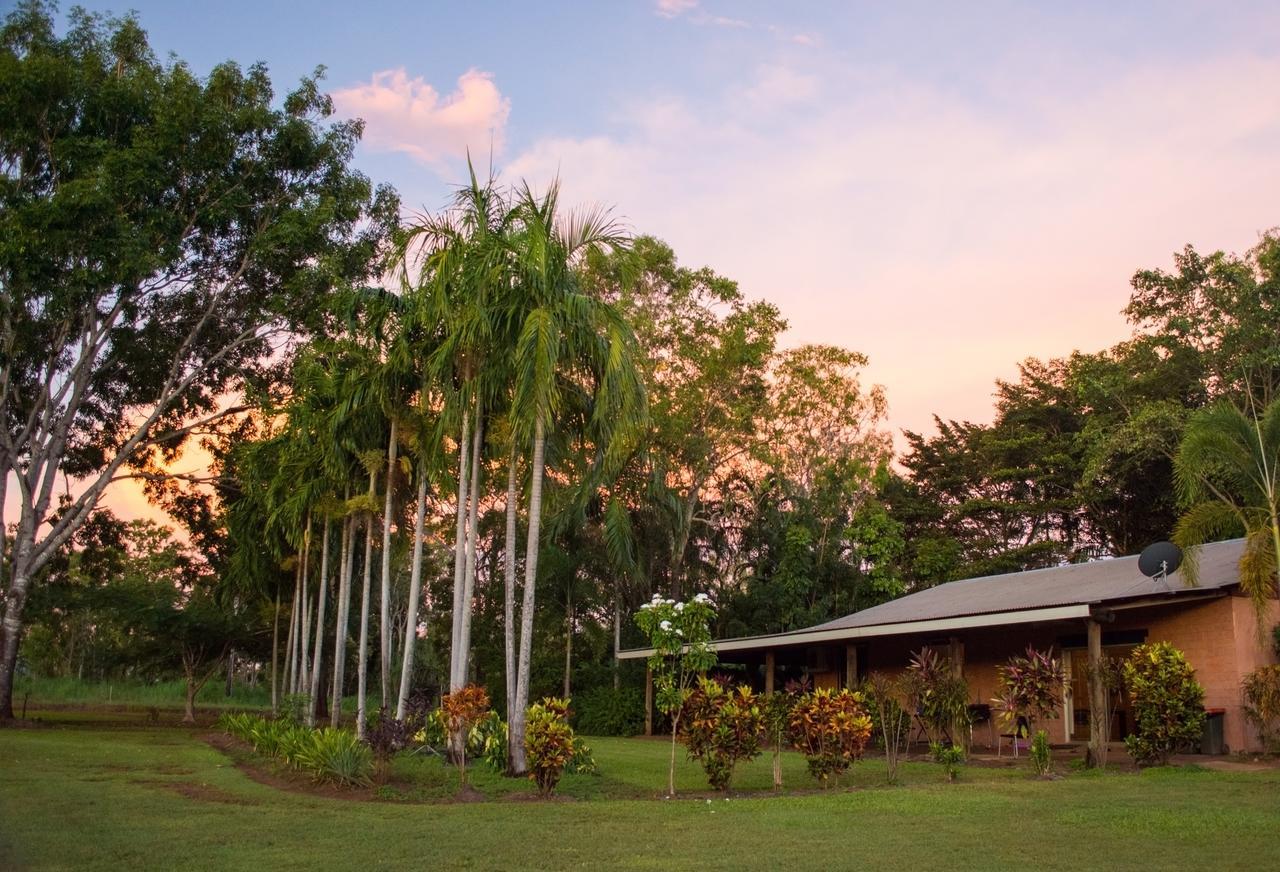 Litchfield Tourist Park Hotell Batchelor Exteriör bild
